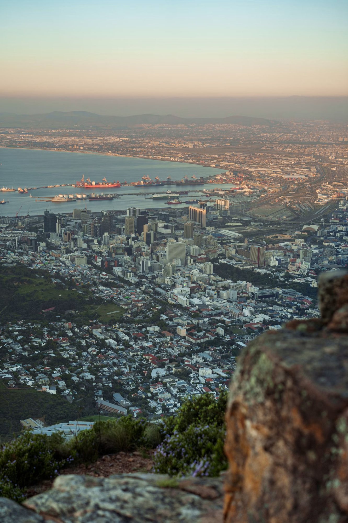 Blick vom Lion's Head auf Kapstadt